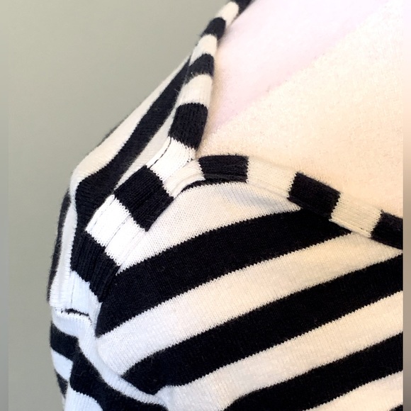 Vineyard Vines Dress - Picture 3 of 6